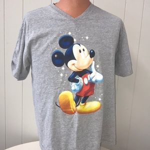 Men’s Mickey Mouse T-shirt size large